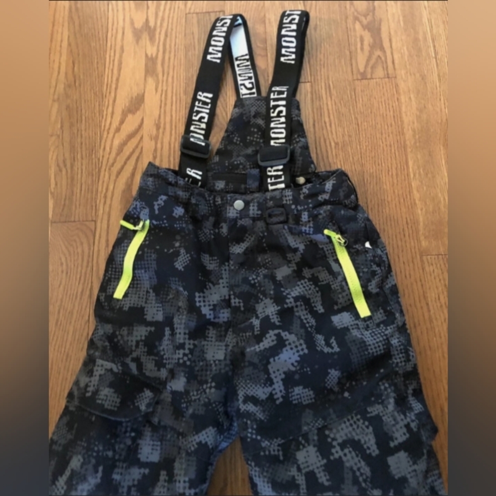 MONSTER - Boys Grey Black Camouflage Snow Pants w/ Adjustable Suspenders Size 5